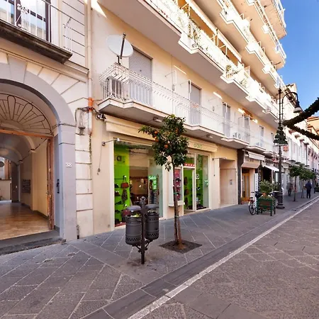 Sorrentovibes - Design In Center Apartment *