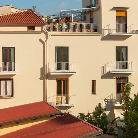 Sorrentovibes - Design In Center Apartment Sorrento